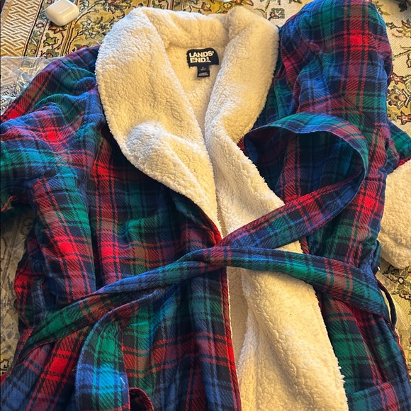 Lands' End Sherpa Flannel Robe Large Red Blue Plaid NWT Holiday Cozy - Picture 5 of 7